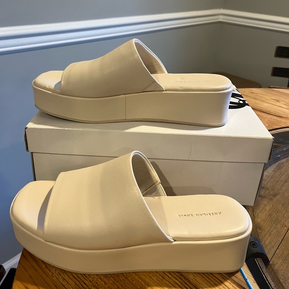 Women's American Eagle Slides- Size - worn 1x